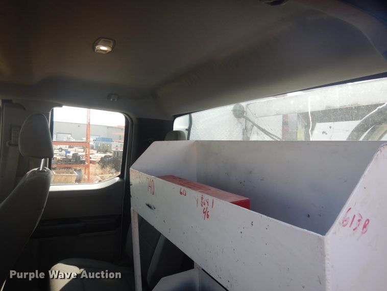 image for item IP9531 2017 Ford F550 Super Duty  SuperCab utility / service truck