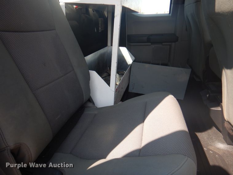 image for item IP9531 2017 Ford F550 Super Duty  SuperCab utility / service truck