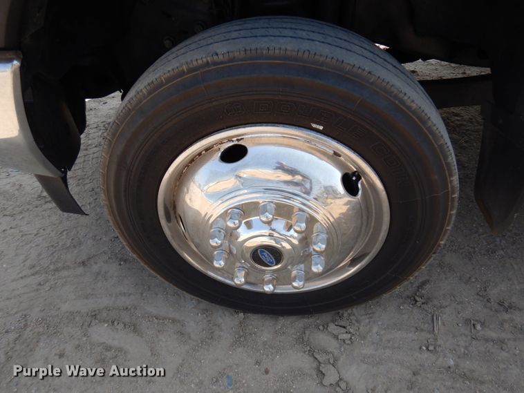 image for item IP9531 2017 Ford F550 Super Duty  SuperCab utility / service truck