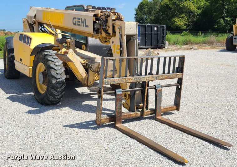 image for item IU9330 2006 Gehl DL10H55  telehandler