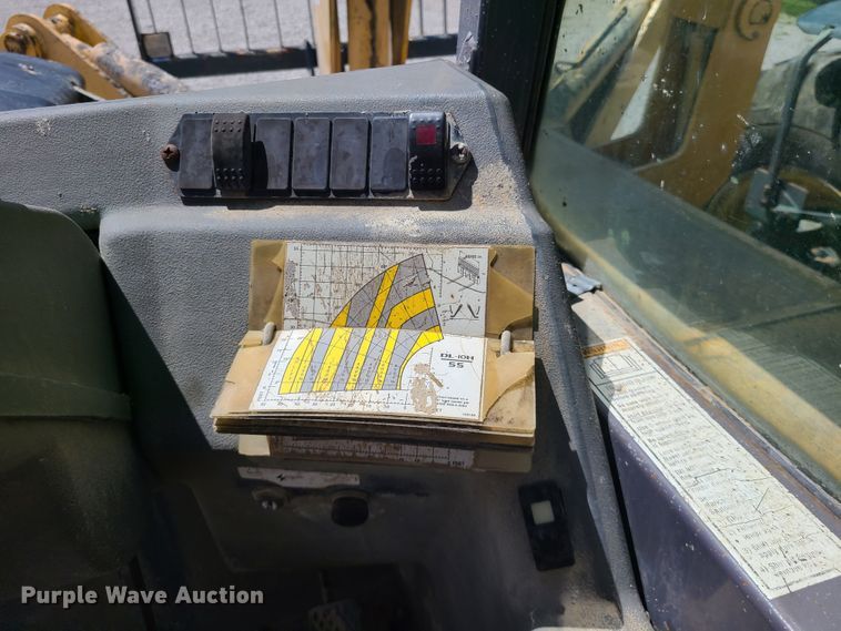 image for item IU9330 2006 Gehl DL10H55  telehandler