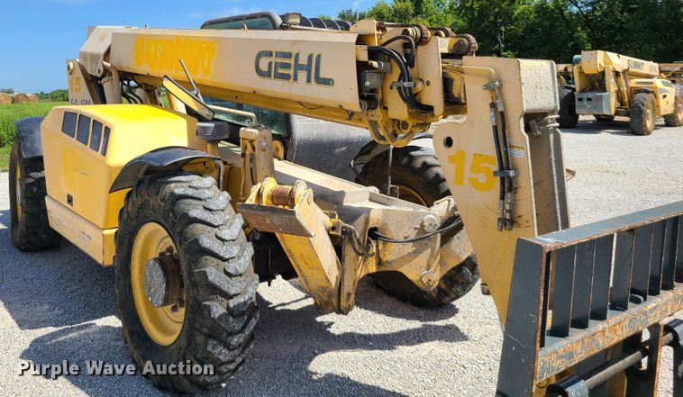 image for item IU9330 2006 Gehl DL10H55  telehandler