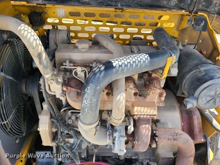 image for item IU9330 2006 Gehl DL10H55  telehandler