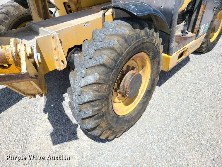 image for item IU9330 2006 Gehl DL10H55  telehandler