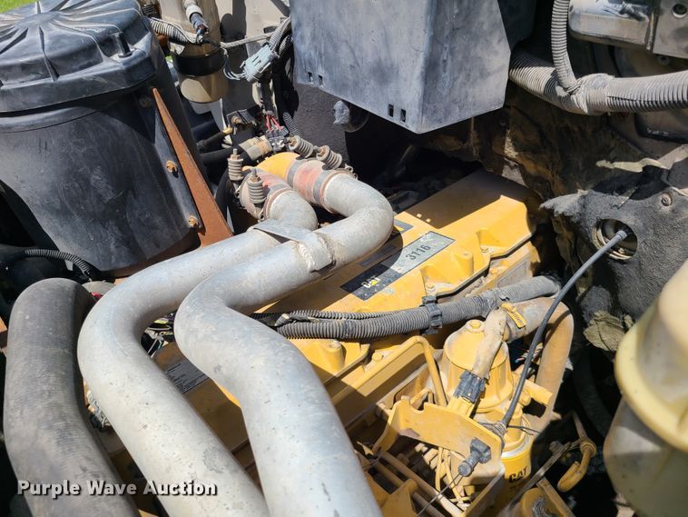 image for item IU9331 1998 Chevrolet C7500  flatbed truck