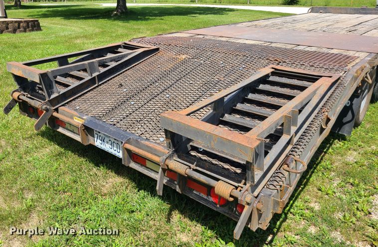 image for item IU9332 1999 Hillsboro Industries Inc. S627-TD-BT  equipment trailer