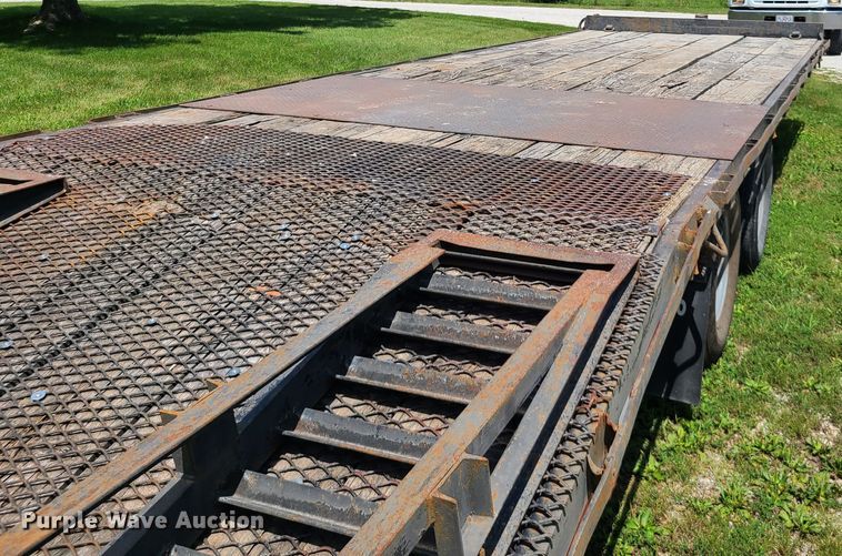 image for item IU9332 1999 Hillsboro Industries Inc. S627-TD-BT  equipment trailer