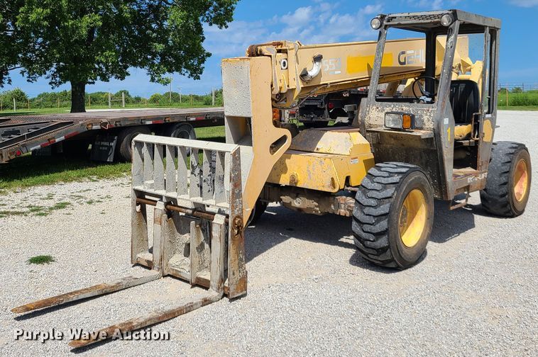 image for item IU9333 1996 Gehl Dynalift 553  telehandler