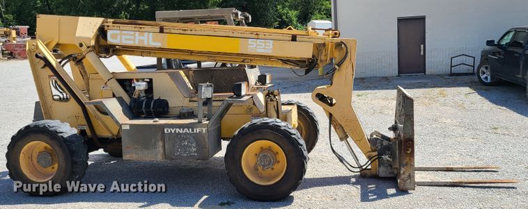 image for item IU9333 1996 Gehl Dynalift 553  telehandler