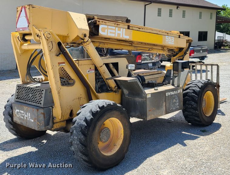 image for item IU9333 1996 Gehl Dynalift 553  telehandler
