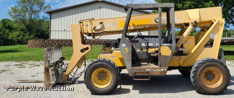image for item IU9333 1996 Gehl Dynalift 553  telehandler
