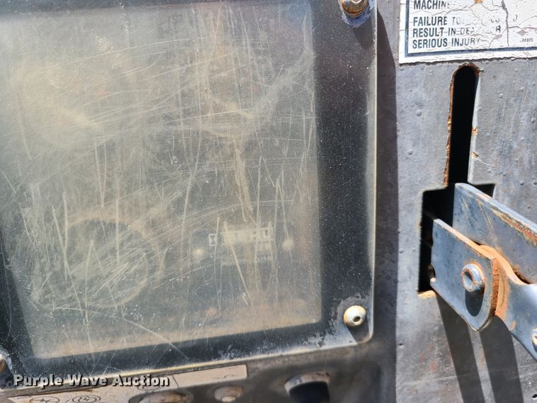 image for item IU9333 1996 Gehl Dynalift 553  telehandler