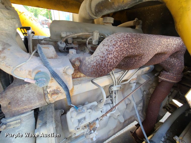 image for item IU9333 1996 Gehl Dynalift 553  telehandler