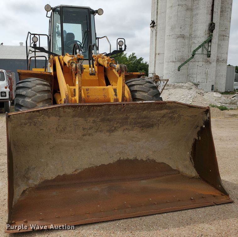 image for item IX9966 1994 Fiat-Hitachi FR160  wheel loader