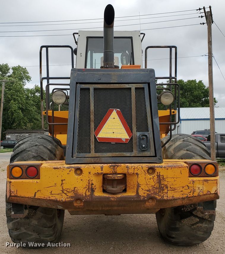 image for item IX9966 1994 Fiat-Hitachi FR160  wheel loader