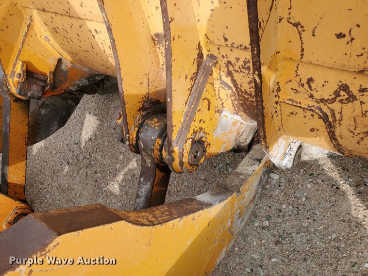 image for item IX9966 1994 Fiat-Hitachi FR160  wheel loader