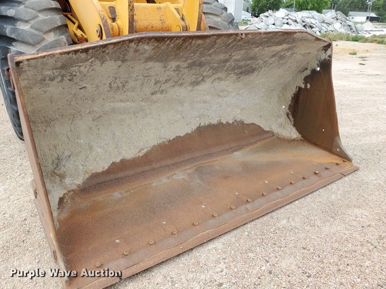 image for item IX9966 1994 Fiat-Hitachi FR160  wheel loader