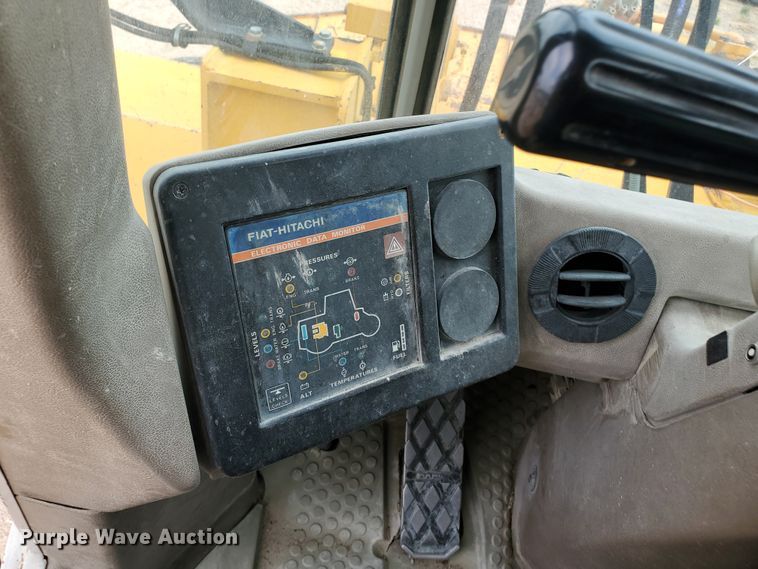 image for item IX9966 1994 Fiat-Hitachi FR160  wheel loader