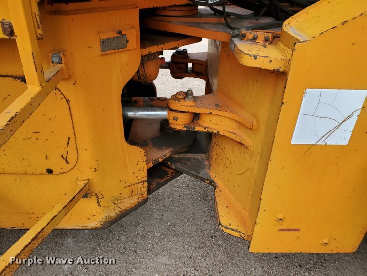 image for item IX9966 1994 Fiat-Hitachi FR160  wheel loader