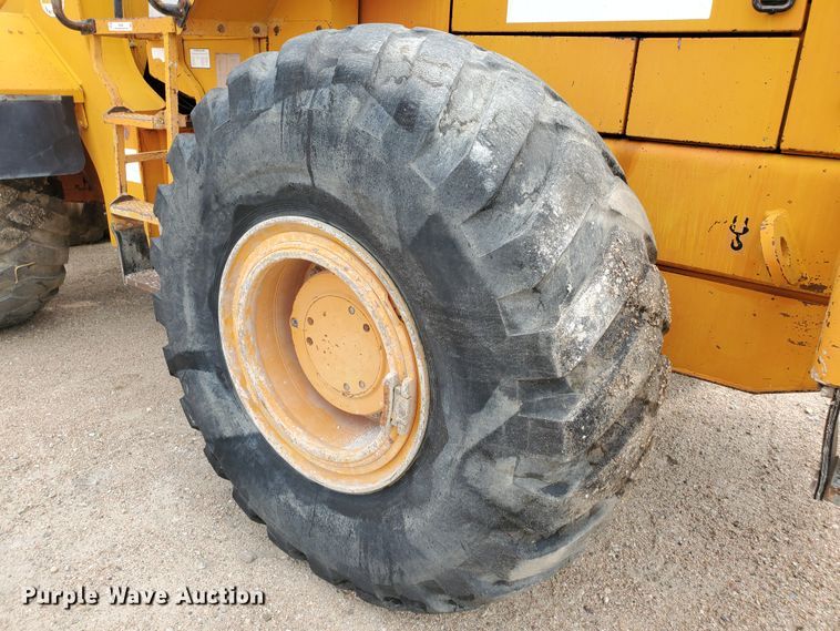 image for item IX9966 1994 Fiat-Hitachi FR160  wheel loader