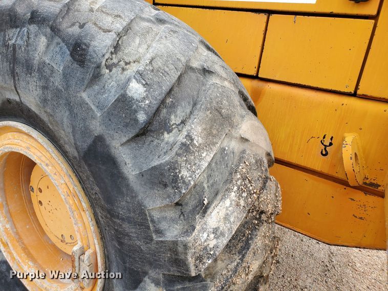 image for item IX9966 1994 Fiat-Hitachi FR160  wheel loader