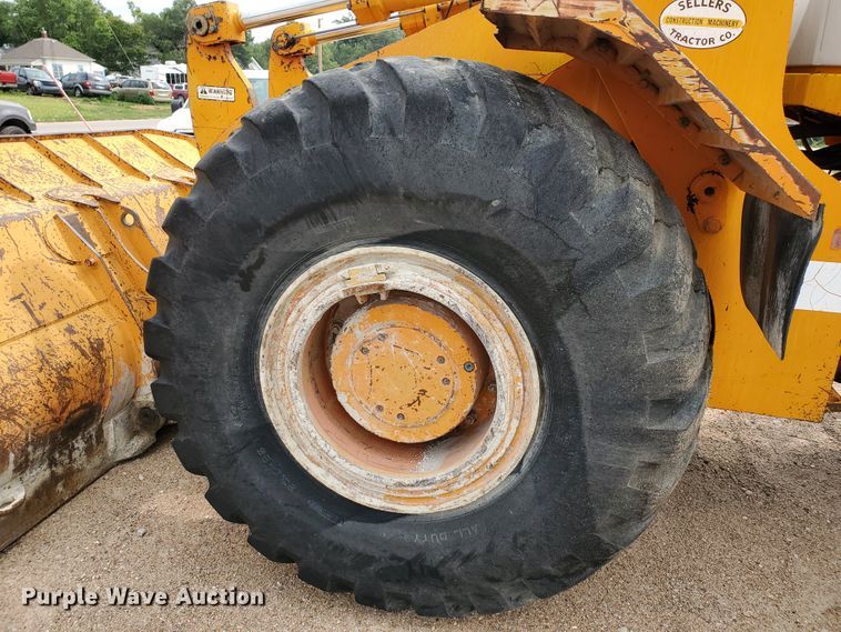 image for item IX9966 1994 Fiat-Hitachi FR160  wheel loader