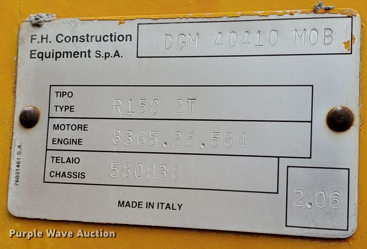 image for item IX9966 1994 Fiat-Hitachi FR160  wheel loader