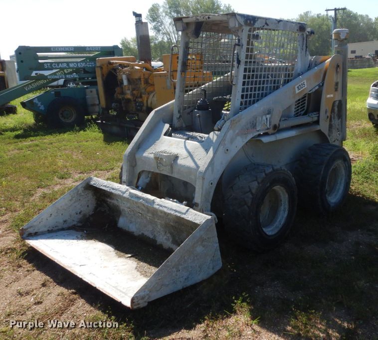 image for item JA9000 2000 Caterpillar 246  skid steer loader