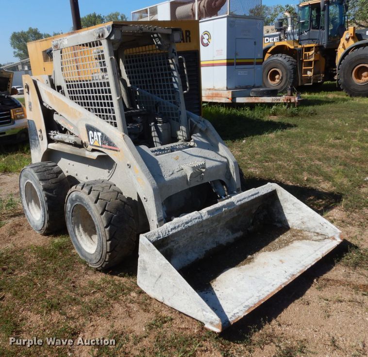 image for item JA9000 2000 Caterpillar 246  skid steer loader