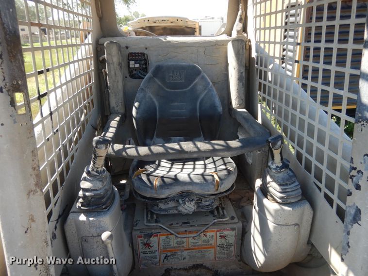 image for item JA9000 2000 Caterpillar 246  skid steer loader