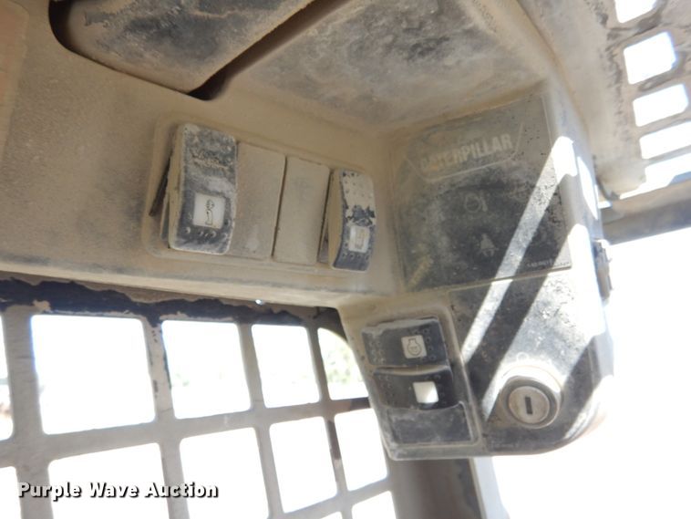 image for item JA9000 2000 Caterpillar 246  skid steer loader