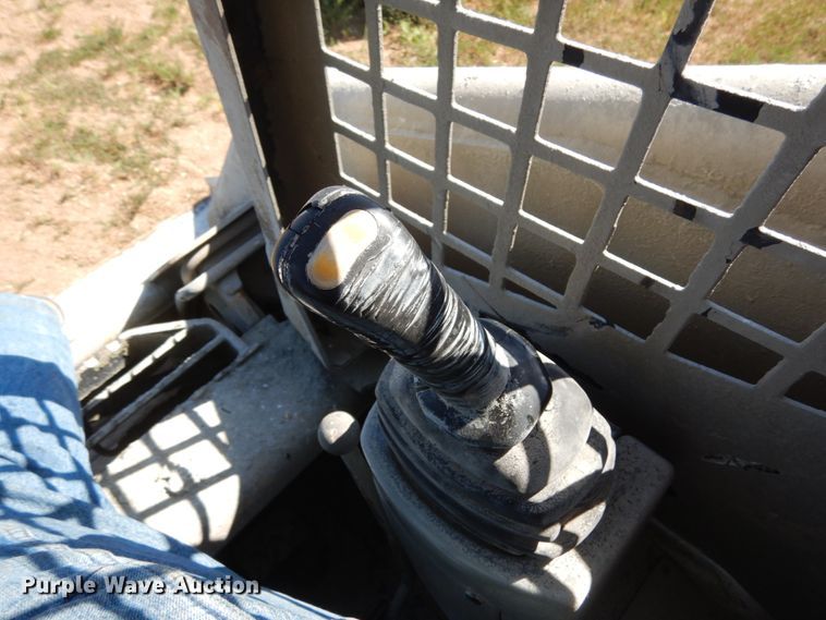 image for item JA9000 2000 Caterpillar 246  skid steer loader