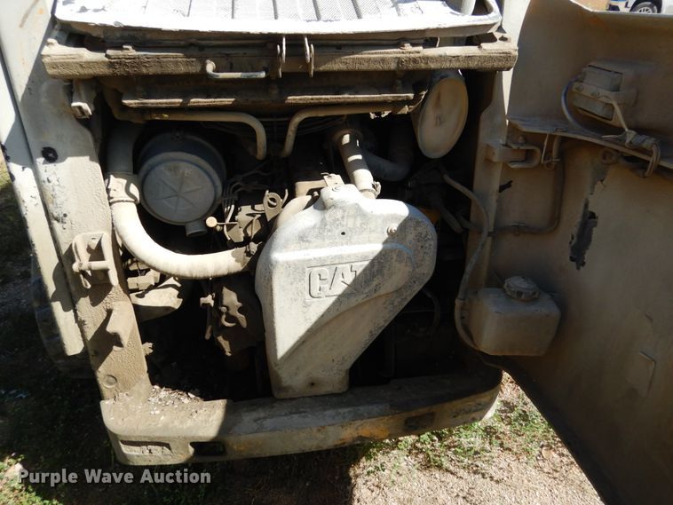 image for item JA9000 2000 Caterpillar 246  skid steer loader