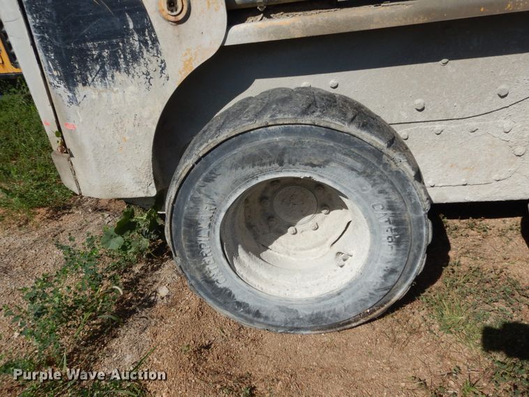 image for item JA9000 2000 Caterpillar 246  skid steer loader