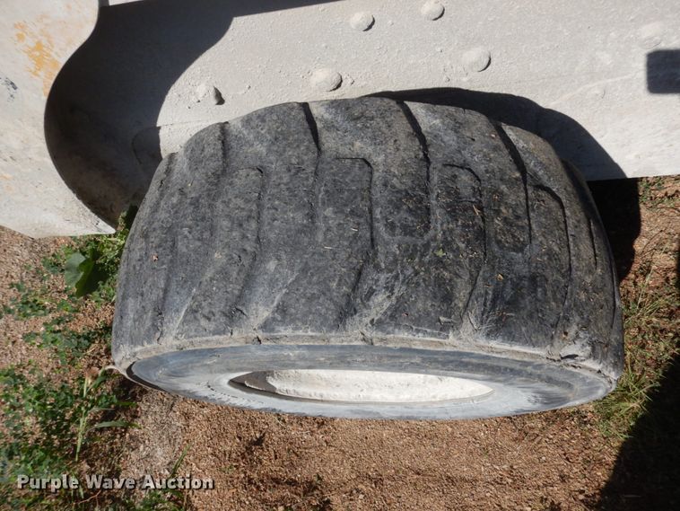 image for item JA9000 2000 Caterpillar 246  skid steer loader