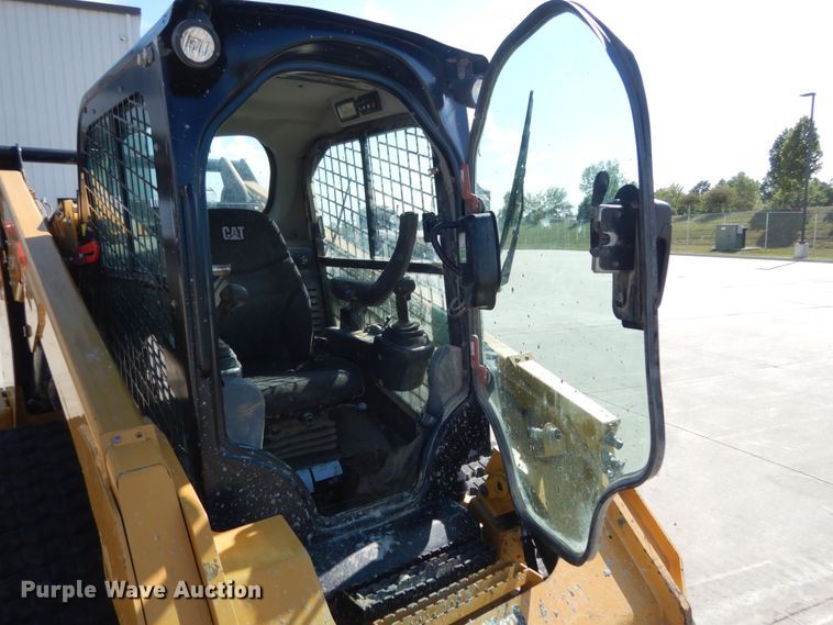 image for item JA9004 2017 Caterpillar 299D2  tracked skid steer loader
