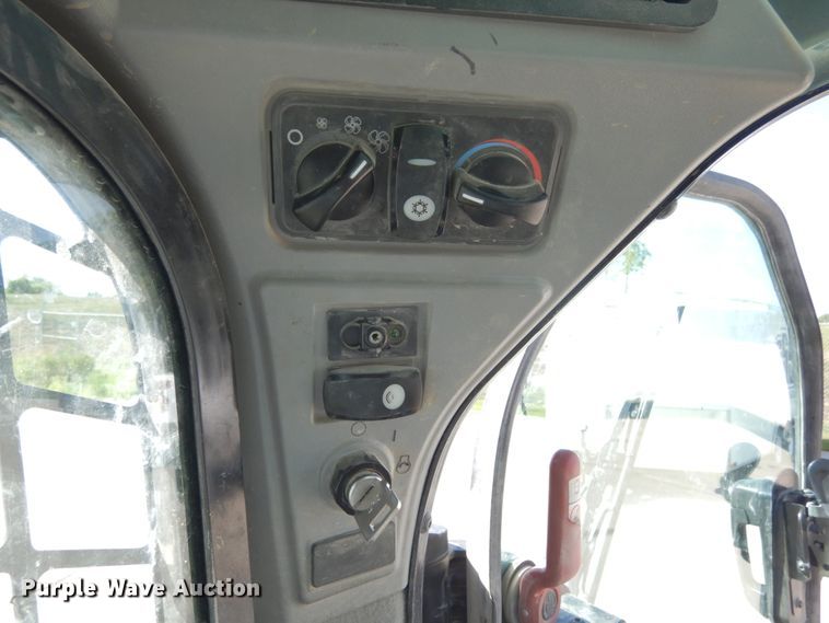 image for item JA9004 2017 Caterpillar 299D2  tracked skid steer loader