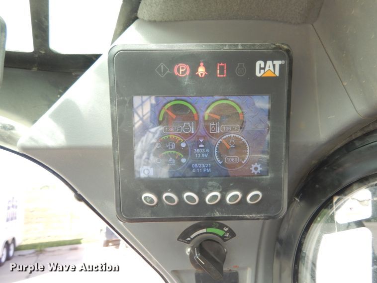 image for item JA9004 2017 Caterpillar 299D2  tracked skid steer loader