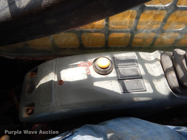 image for item JA9005 2008 Komatsu CK30-1  tracked skid steer loader