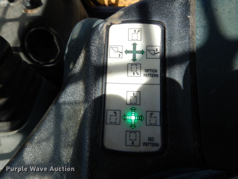 image for item JA9005 2008 Komatsu CK30-1  tracked skid steer loader