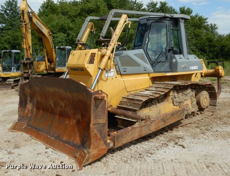 image for item JA9009 1994 Komatsu D65EX-12  dozer