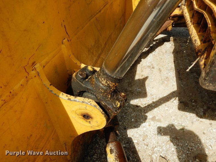 image for item JA9009 1994 Komatsu D65EX-12  dozer