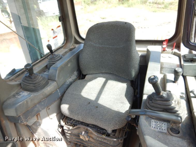 image for item JA9009 1994 Komatsu D65EX-12  dozer