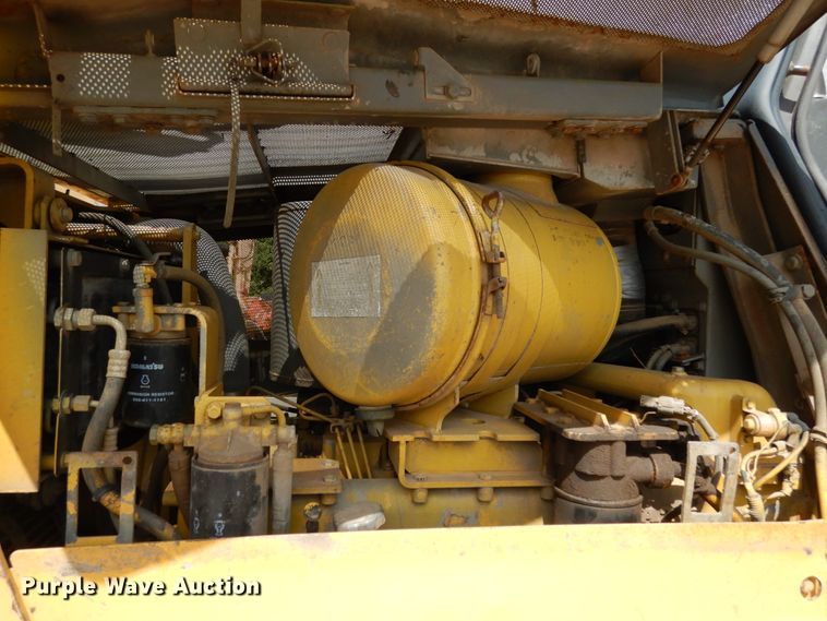 image for item JA9009 1994 Komatsu D65EX-12  dozer