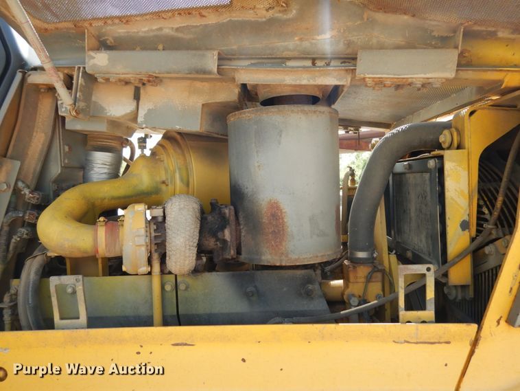 image for item JA9009 1994 Komatsu D65EX-12  dozer