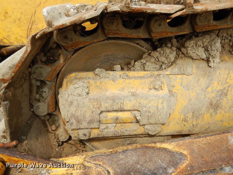 image for item JA9009 1994 Komatsu D65EX-12  dozer