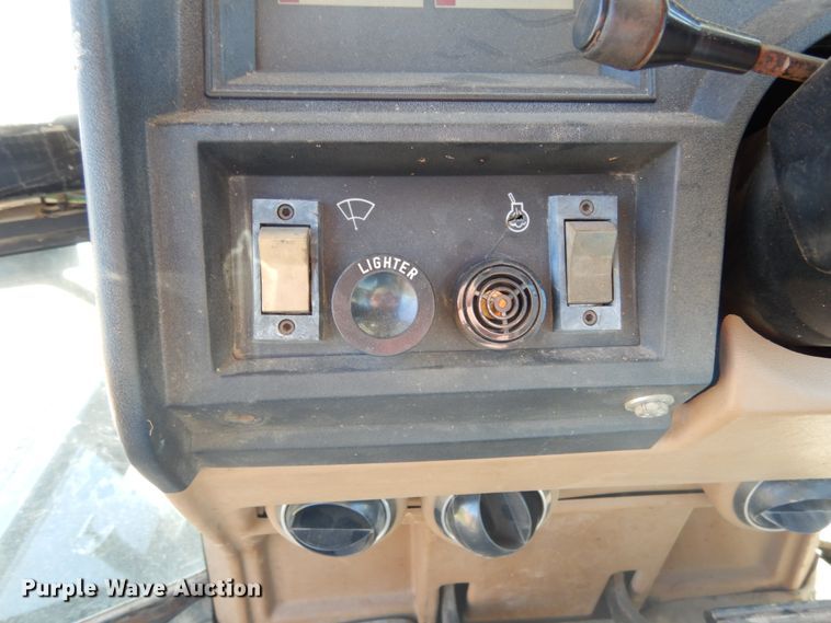 image for item JA9011 1992 Caterpillar Challenger 65B  track tractor