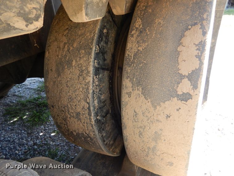 image for item JA9011 1992 Caterpillar Challenger 65B  track tractor