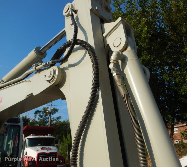 image for item JI9431 2003 Takeuchi TB145  mini excavator