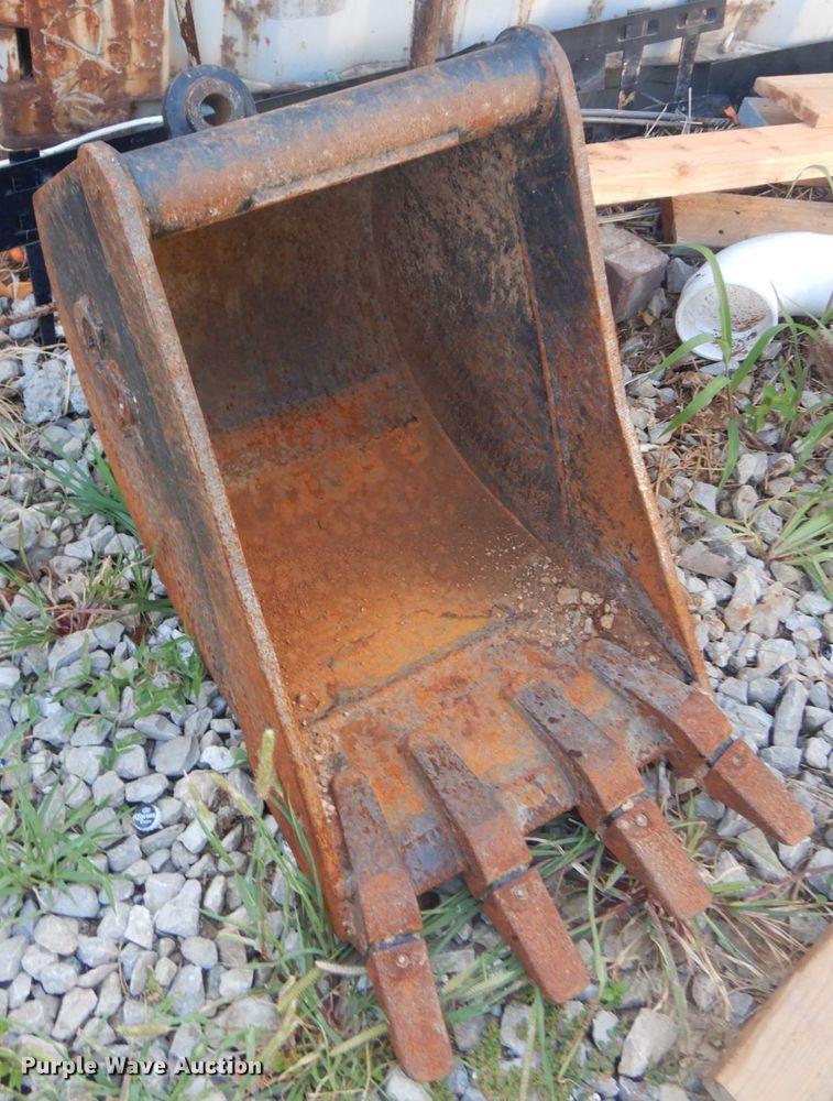 image for item JI9431 2003 Takeuchi TB145  mini excavator